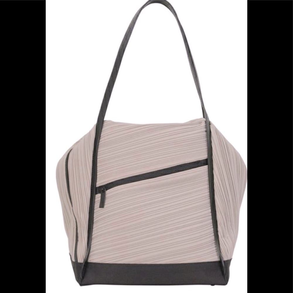 RARE* 2022 Issey Miyake PLEATS PLEASE Bias Pleats Shoulder Bag in Light Gray